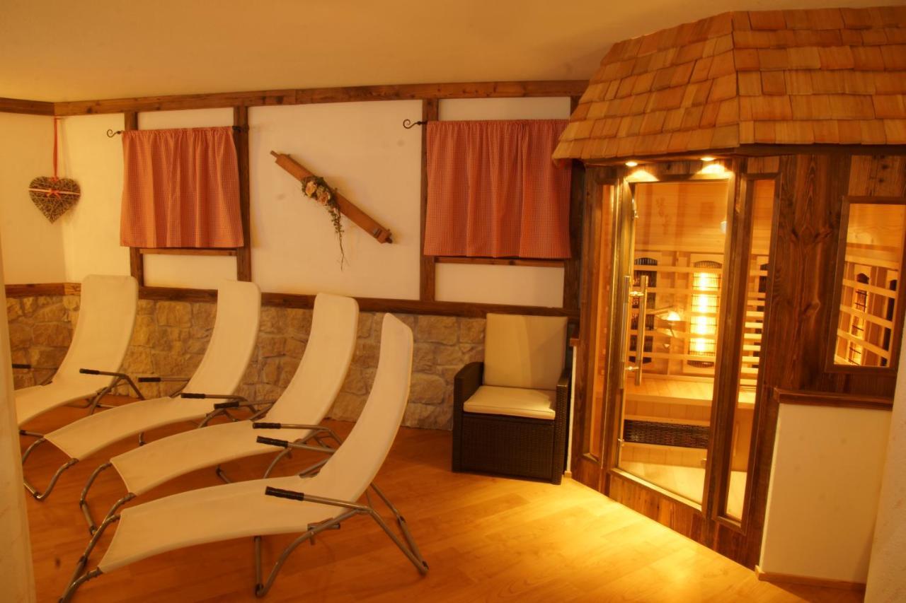 Hotel Akelei Brunico Bagian luar foto