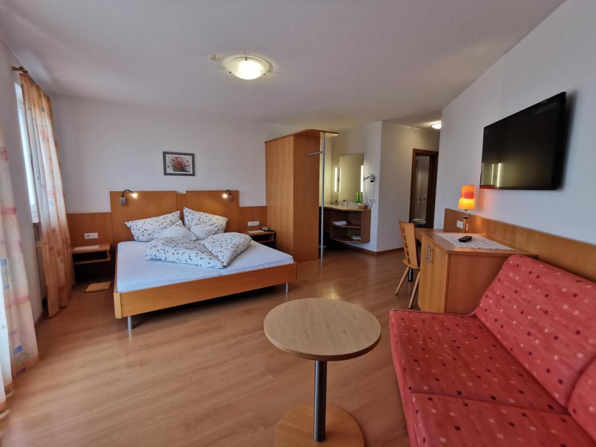 Hotel Akelei Brunico Bagian luar foto