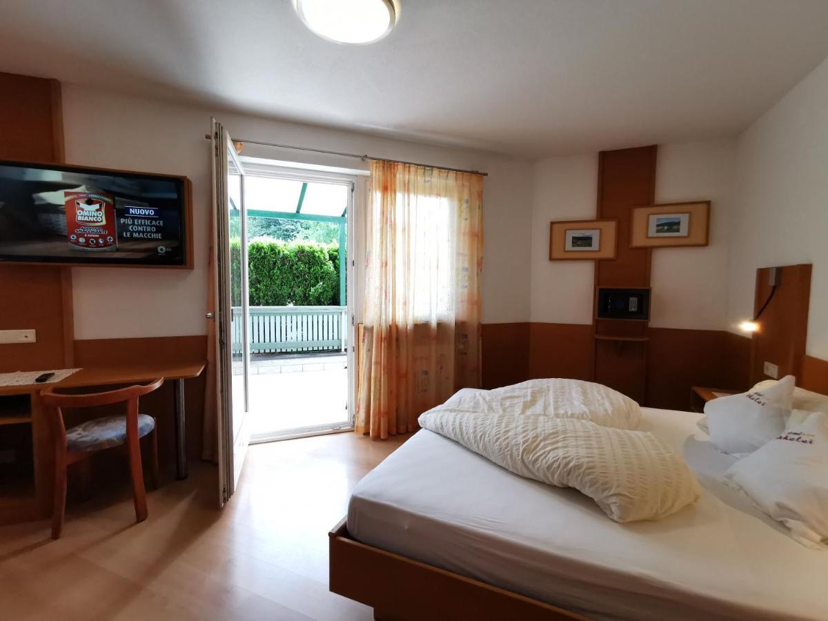 Hotel Akelei Brunico Bagian luar foto