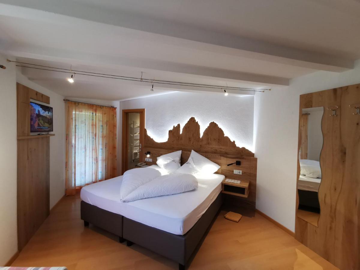 Hotel Akelei Brunico Bagian luar foto