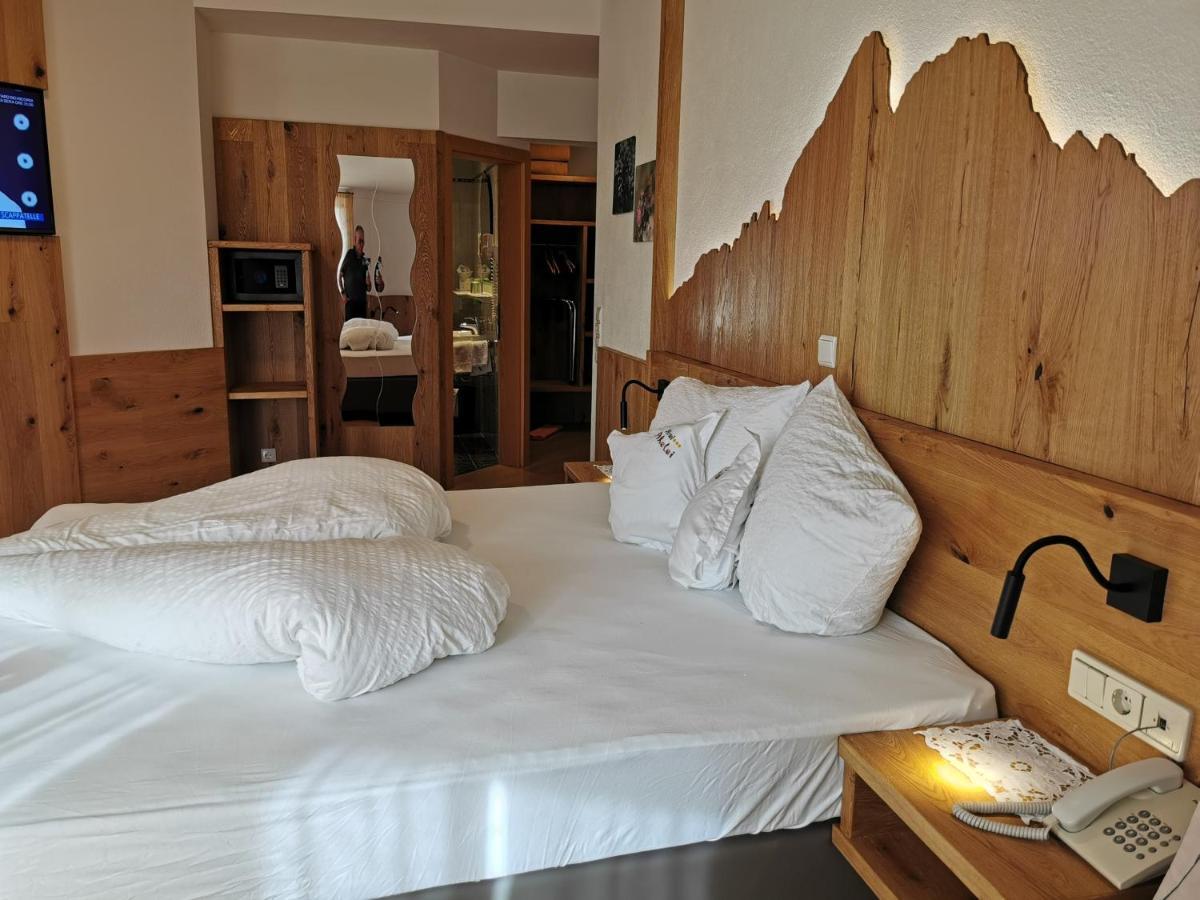 Hotel Akelei Brunico Bagian luar foto