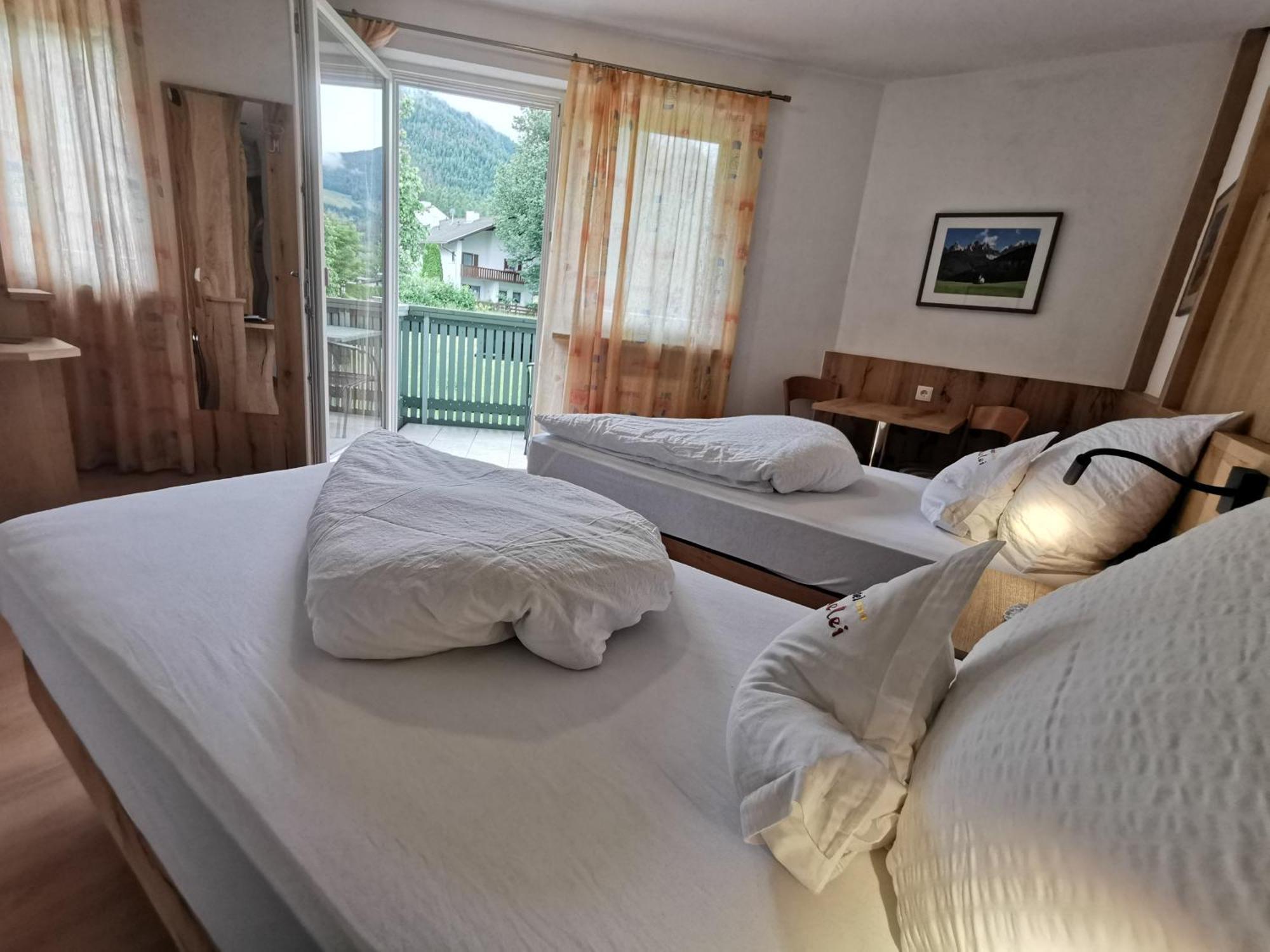 Hotel Akelei Brunico Bagian luar foto